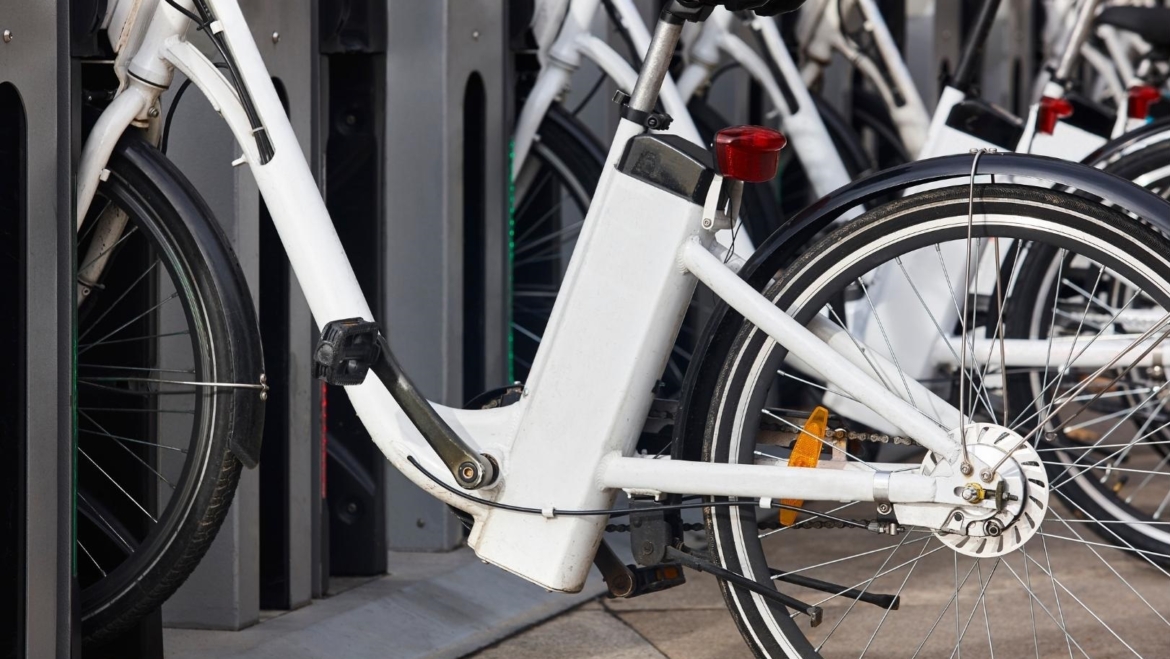 Κοινόχρηστα ηλεκτρικά ποδήλατα και σημεία φόρτισης θα αποκτήσει ο Δήμος Δίου-Ολύμπου μετά από χρηματοδότηση 317.919 ευρώ