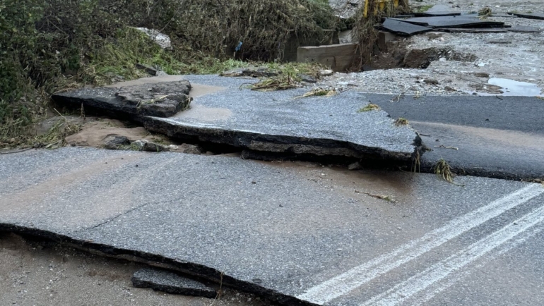 Πολύ μεγάλες καταστροφές προκλήθηκαν σε Άγιο Σπυρίδωνα, Βροντού και Κονταριώτισσα – Συνεργεία του Δήμου επιχειρούν στα σημεία που χρήζουν άμεσης διαχείρισης